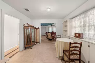 618 Lois St, Kerrville, TX 78028 - Photo 9