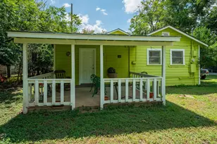 618 Lois St, Kerrville, TX 78028 - Photo 17