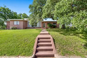 207 Walnut St, Fredericksburg, TX 78624 - Photo 1