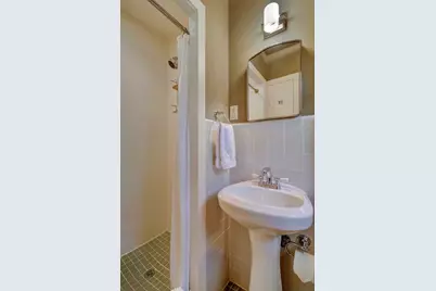 207 Walnut St, Fredericksburg, TX 78624 - Photo 31