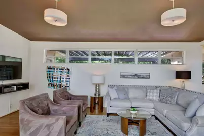 207 Walnut St, Fredericksburg, TX 78624 - Photo 7