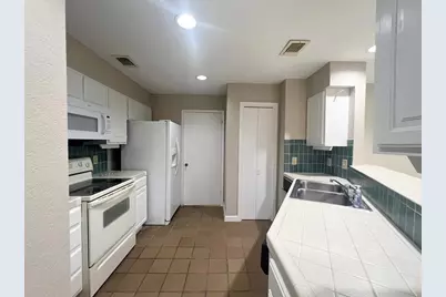 805 Loop 534 #139, Kerrville, TX 78028 - Photo 11