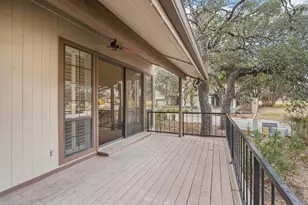 502 Oakland Hills Ln, Kerrville, TX 78028 - Photo 5