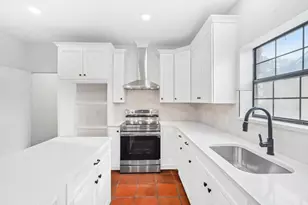 502 Oakland Hills Ln, Kerrville, TX 78028 - Photo 19