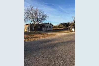 40 Deloris Dr, Harper, TX 78631 - Photo 1
