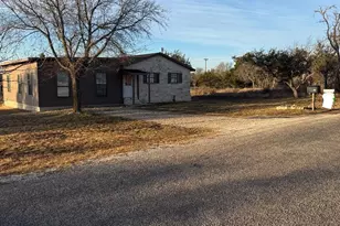 40 Deloris Dr, Harper, TX 78631 - Photo 1