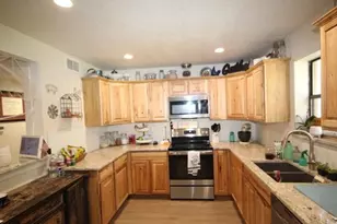 105 E Kathleen Dr, Kerrville, TX 78028 - Photo 1