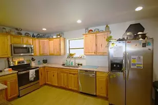 105 E Kathleen Dr, Kerrville, TX 78028 - Photo 7