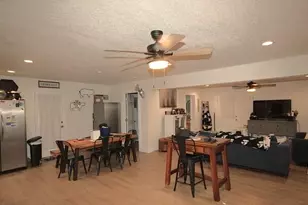 105 E Kathleen Dr, Kerrville, TX 78028 - Photo 3