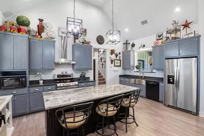 139 Armory Rd, Fredericksburg, TX 78624 - Photo 11