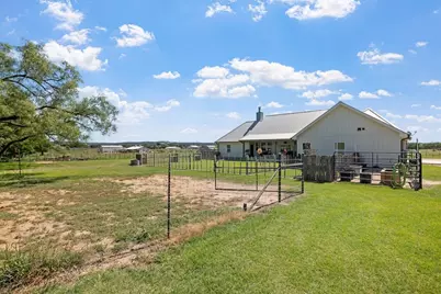 139 Armory Rd, Fredericksburg, TX 78624 - Photo 49