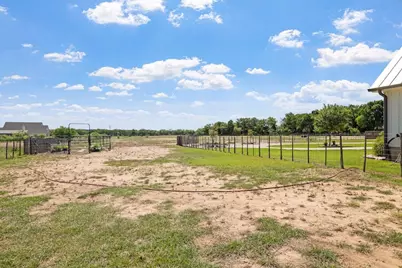 139 Armory Rd, Fredericksburg, TX 78624 - Photo 53