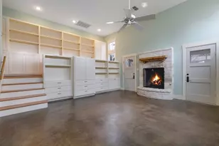 319 W Creek St, Fredericksburg, TX 78624 - Photo 23