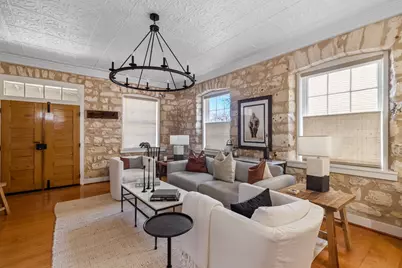 125 W San Antonio St, Fredericksburg, TX 78624 - Photo 5