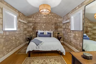 125 W San Antonio St, Fredericksburg, TX 78624 - Photo 17