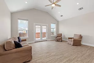 730 Madilynn Ct, Fredericksburg, TX 78624 - Photo 3