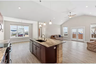 730 Madilynn Ct, Fredericksburg, TX 78624 - Photo 5