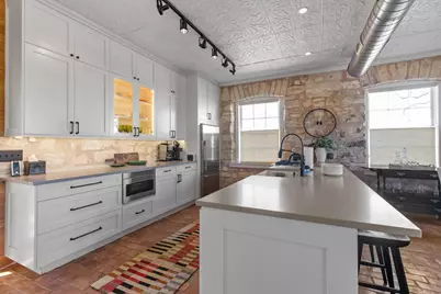125 W San Antonio St, Fredericksburg, TX 78624 - Photo 15