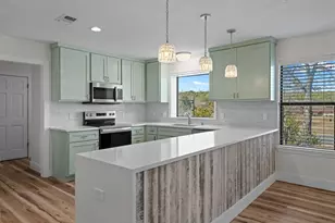 100 Riverhill Blvd, Kerrville, TX 78028 - Photo 9