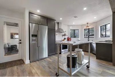 609 Town Creek Court, Fredericksburg, TX 78624 - Photo 11