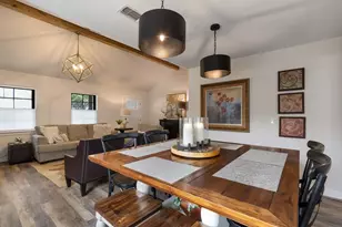 609 Town Creek Ct, Fredericksburg, TX 78624 - Photo 9