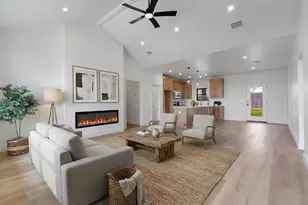 114 Madrona Ln, Fredericksburg, TX 78624 - Photo 3