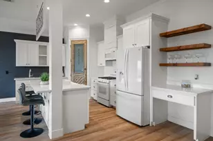 1705 Cherrywood Dr, Fredericksburg, TX 78624 - Photo 7