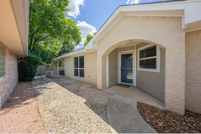 127 Terrace Ln, Kerrville, TX 78028 - Photo 3