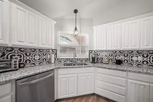 127 Terrace Ln, Kerrville, TX 78028 - Photo 13