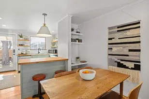 109 E Centre St, Fredericksburg, TX 78624 - Photo 7