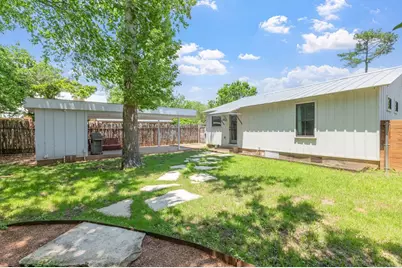 109 E Centre St, Fredericksburg, TX 78624 - Photo 19