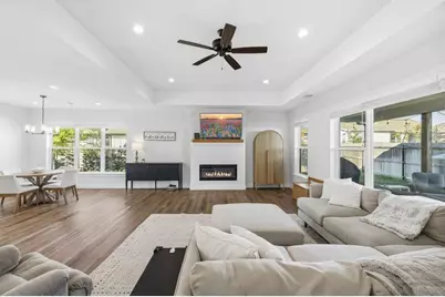 908 Smokey Oak Dr, Fredericksburg, TX 78624 - Photo 5