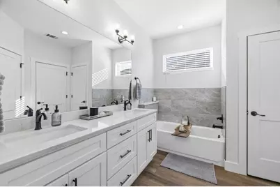 908 Smokey Oak Dr, Fredericksburg, TX 78624 - Photo 19