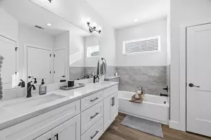 908 Smokey Oak Dr, Fredericksburg, TX 78624 - Photo 19