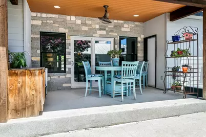 209 N Elk St, Fredericksburg, TX 78624 - Photo 27