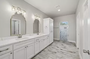 718 Emory Dr, Fredericksburg, TX 78624 - Photo 15