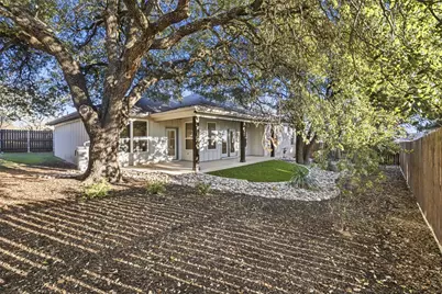 718 Emory Dr, Fredericksburg, TX 78624 - Photo 25