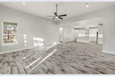 718 Emory Dr, Fredericksburg, TX 78624 - Photo 5