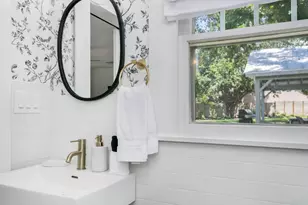 508 N Orange St, Fredericksburg, TX 78624 - Photo 23