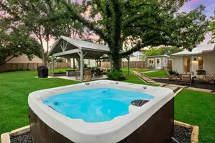 508 N Orange St, Fredericksburg, TX 78624 - Photo 5