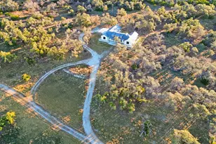 164 Lyndons Ln, Fredericksburg, TX 78624 - Photo 33