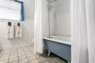 101 E Hackberry St, Fredericksburg, TX 78624 - Photo 33