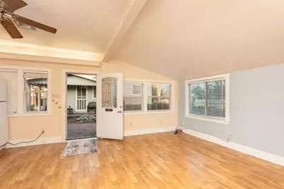 101 E Hackberry St, Fredericksburg, TX 78624 - Photo 47