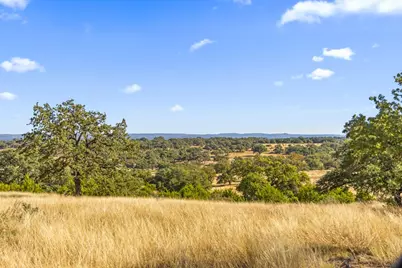 2482 Ranch Rd 2721, Johnson City, TX 78636 - Photo 19