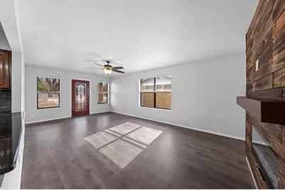 319 Pearl St, Kerrville, TX 78028 - Photo 5