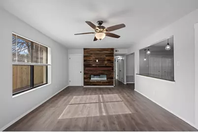 319 Pearl St, Kerrville, TX 78028 - Photo 3