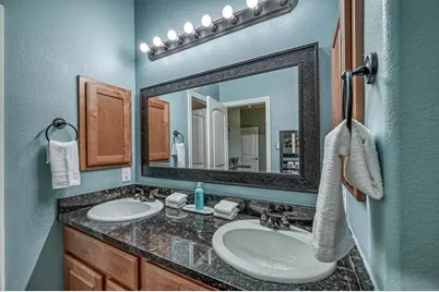 510 Mueller St, Fredericksburg, TX 78624 - Photo 17