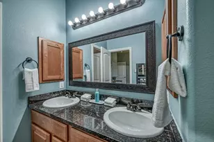 510 Mueller St, Fredericksburg, TX 78624 - Photo 17