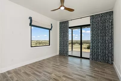 300 W Junker Hill Dr, Fredericksburg, TX 78624 - Photo 13