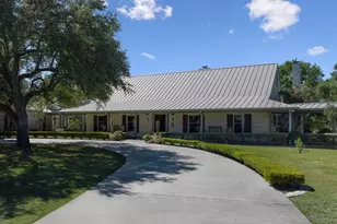 521 Bluff Creek Rd, Center Point, TX 78010 - Photo 3